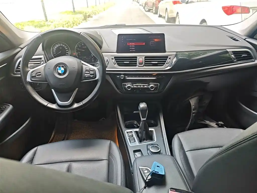 BMW 1 Series 2019 118i Fashion Edition фото 10