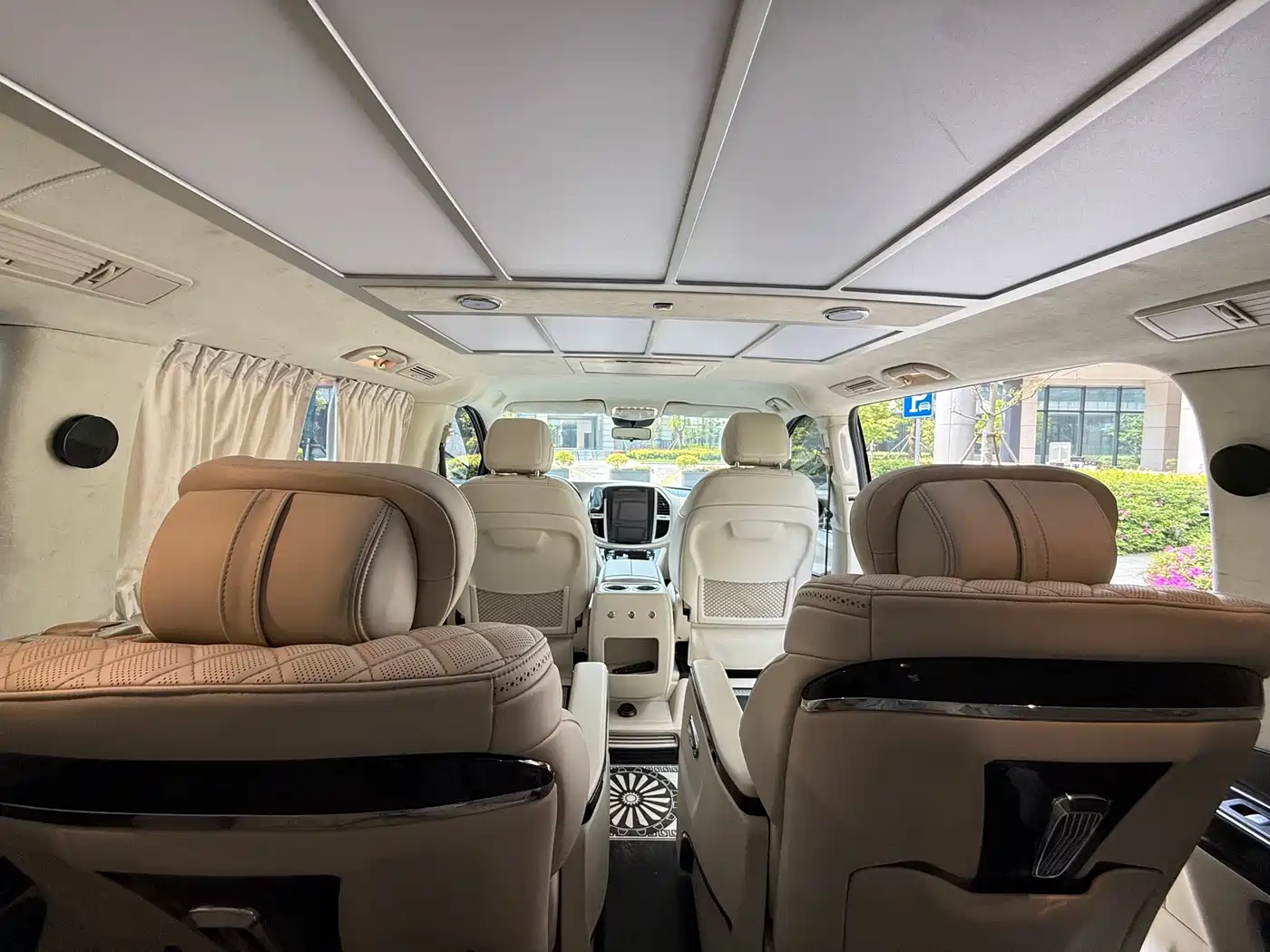 Mercedes-Benz Vito 2021 2.0T Elite 7-Seater 14