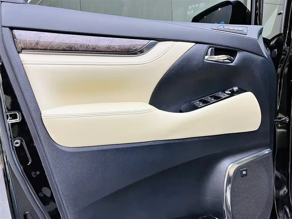 Toyota Alphard 2019 Hybrid 2.5L Premium Edition фото 11