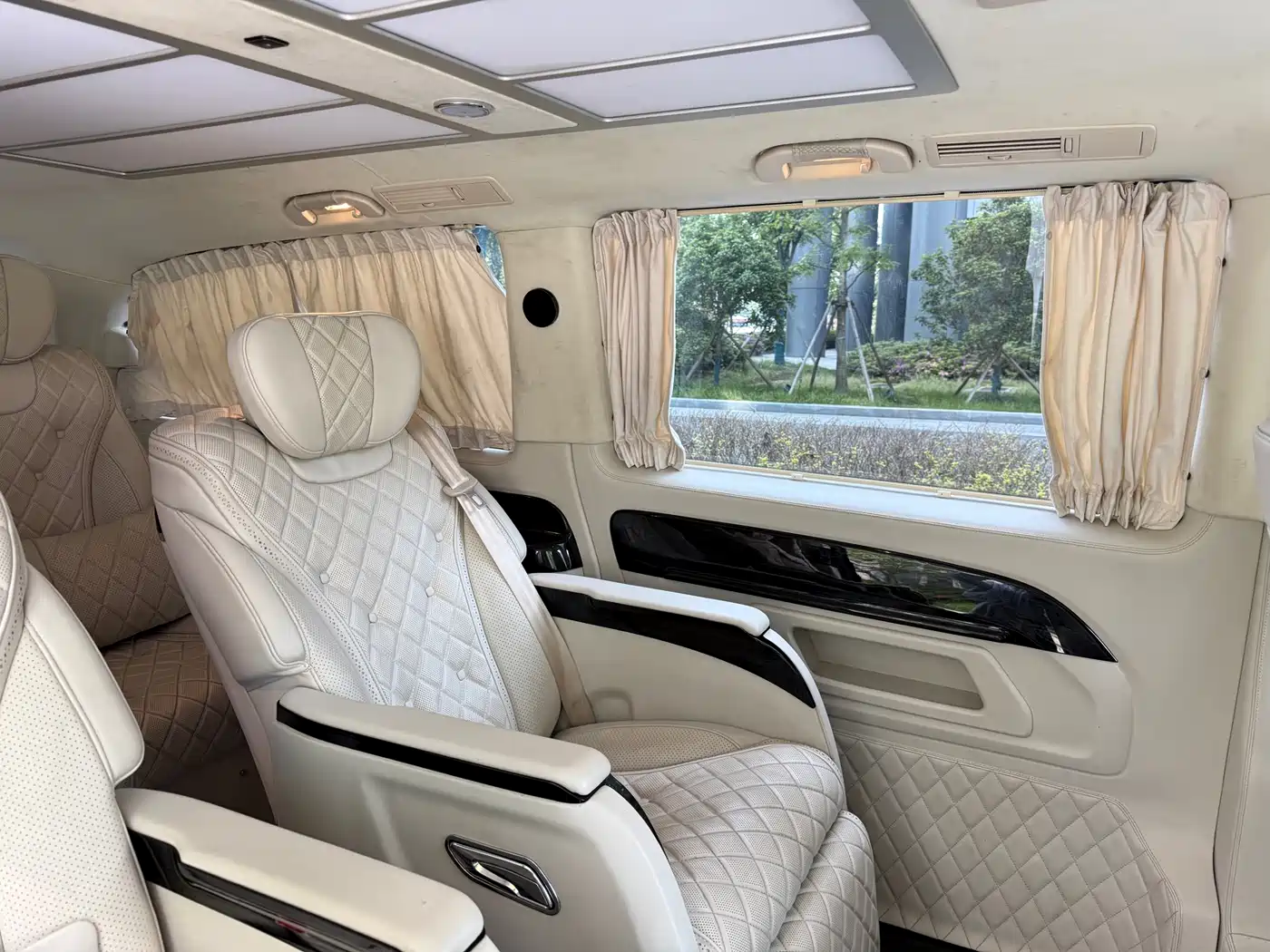 Mercedes-Benz Vito 2021 2.0T Elite 7-Seater фото 19