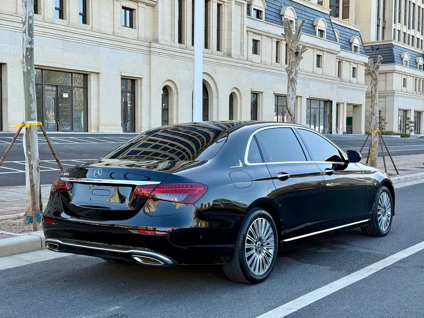 Mercedes-Benz E-Class 2022 Facelift III E 300 L Luxury фото 12