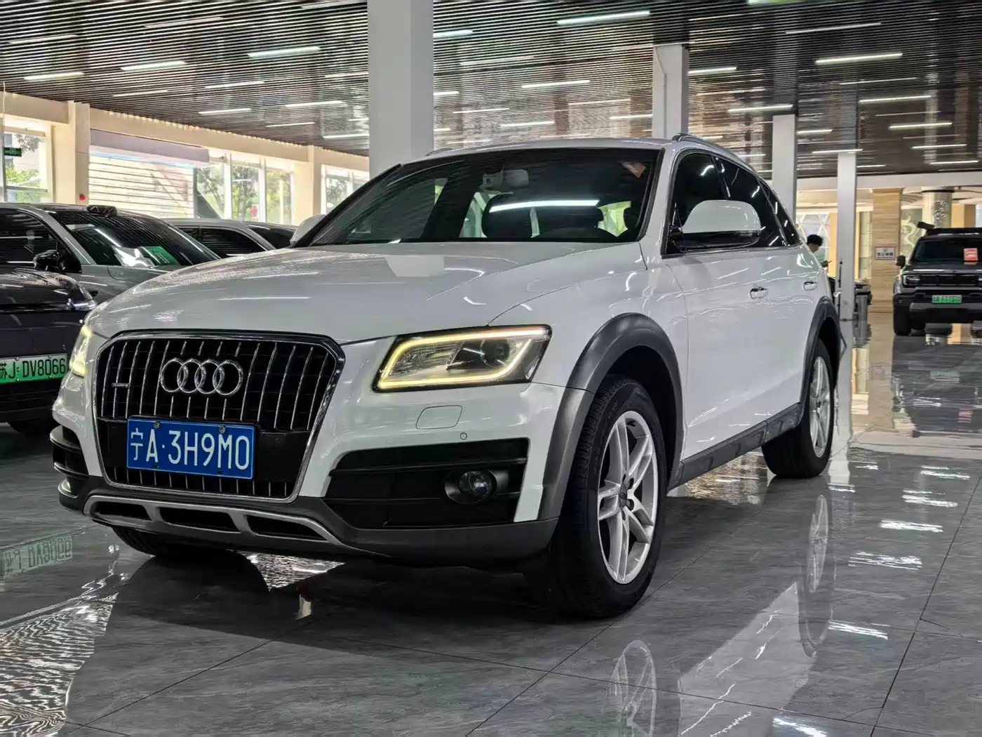 Audi Q5 2018 2017 Plus 40 TFSI Technology