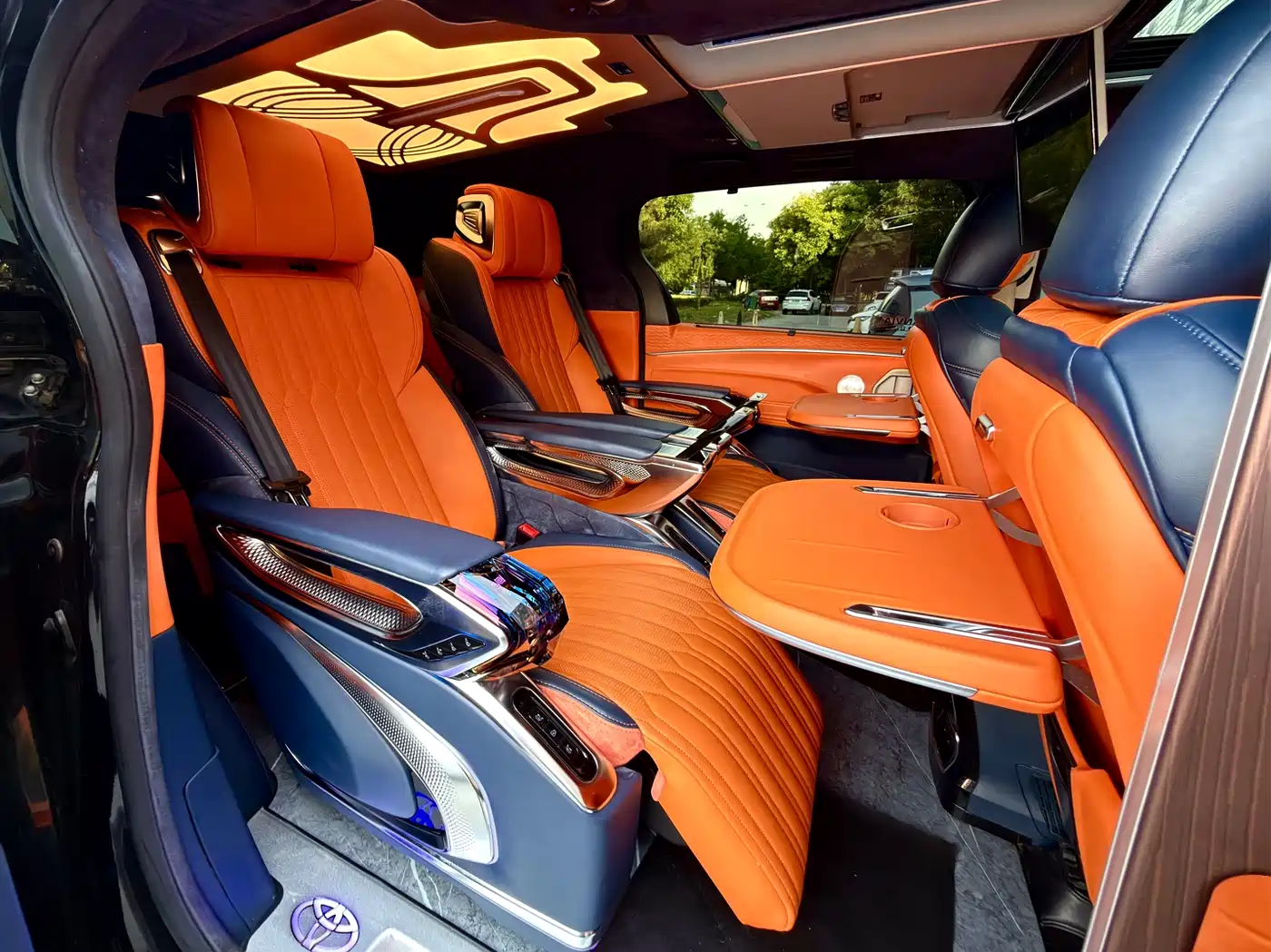 Toyota Sienna 2021 2.5L Hybrid Luxury Edition фото 6