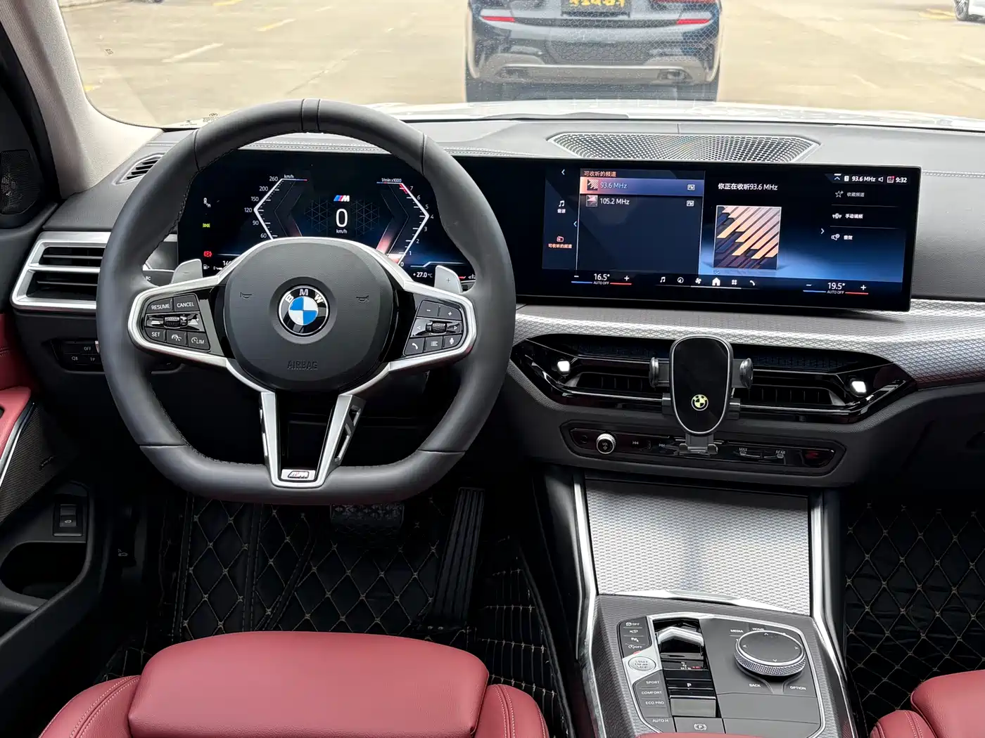 BMW 3 Series 2025 330Li M Sport Night Edition фото 6
