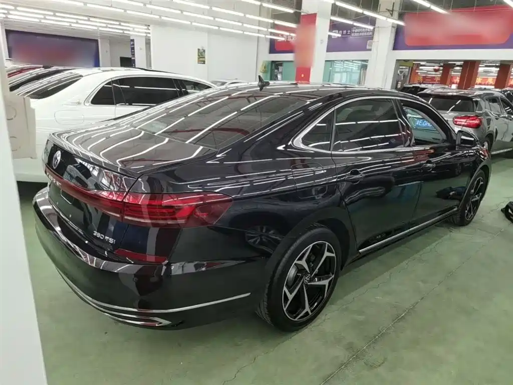 Volkswagen Passat 2025 Outstanding 380TSI Starlight Dragon Soaring Edition фото 7