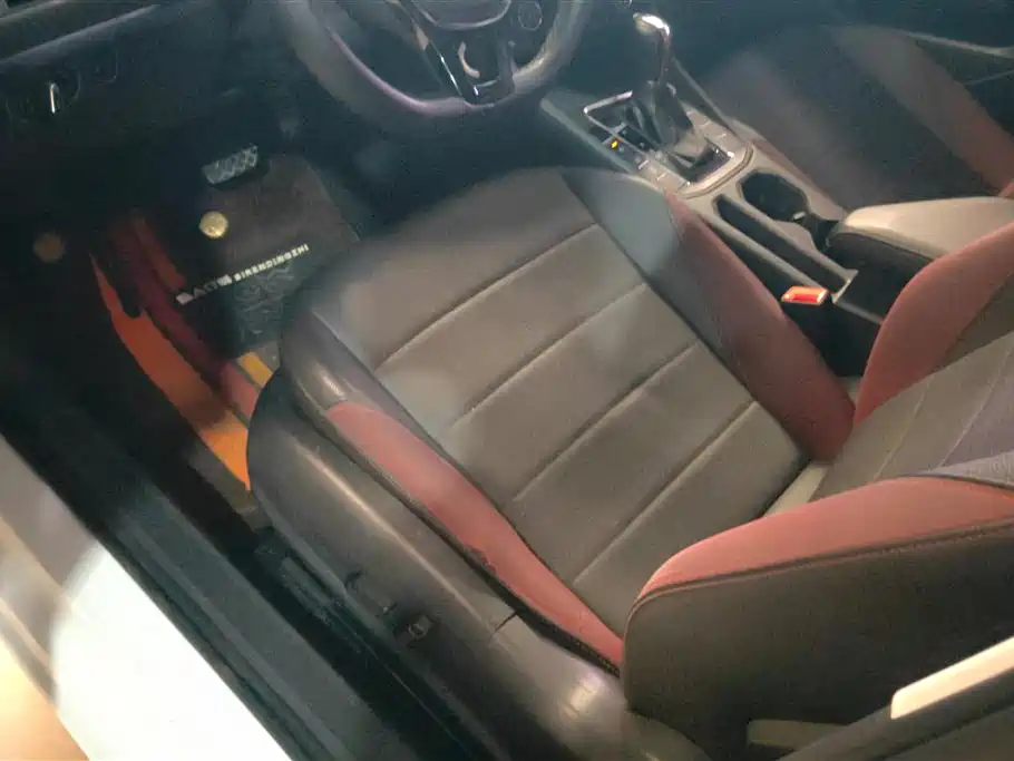 Volkswagen Bora 2019 1.5L Automatic Comfort Type фото 9