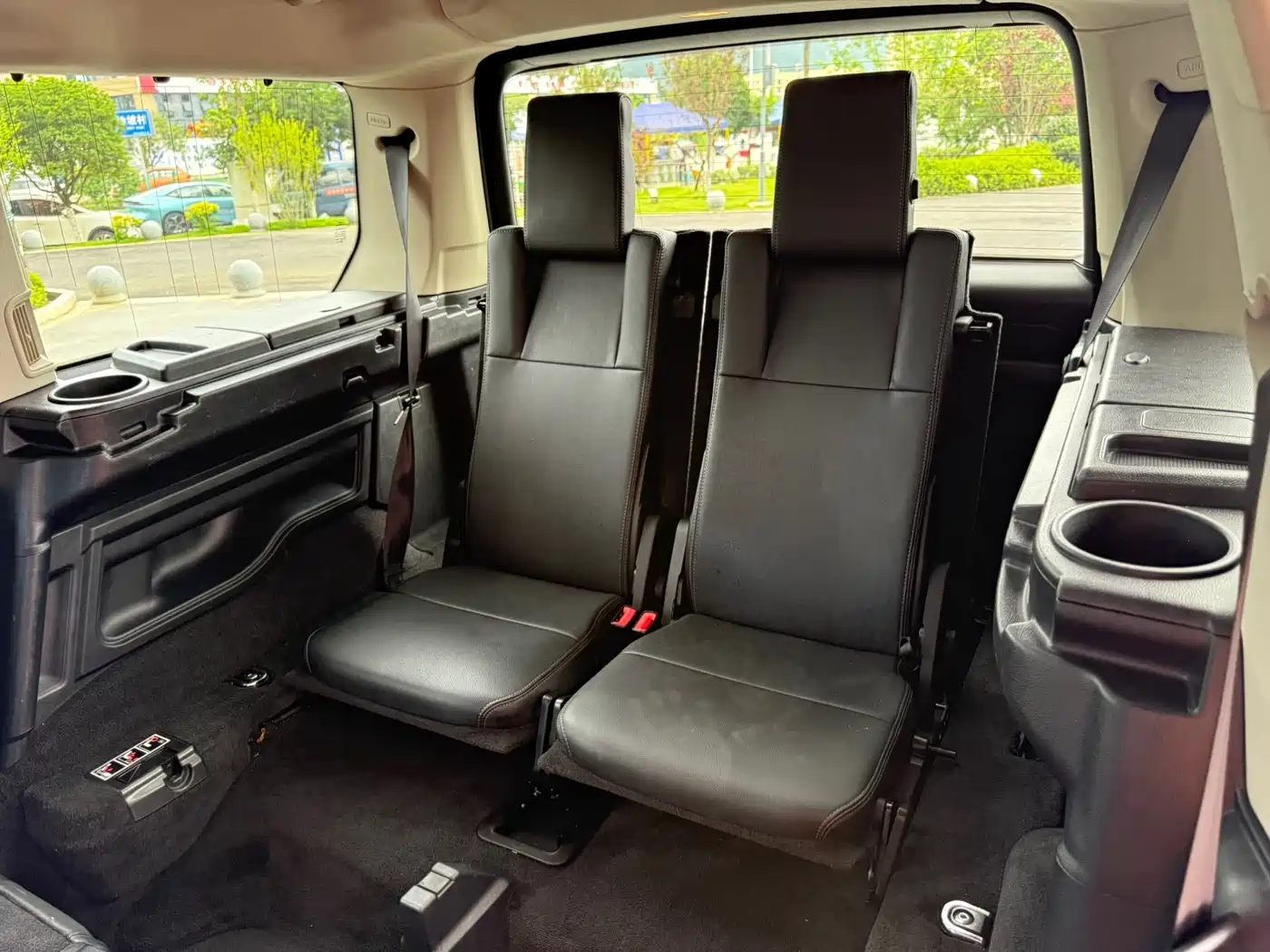 Фото 8 - Land Rover Discovery