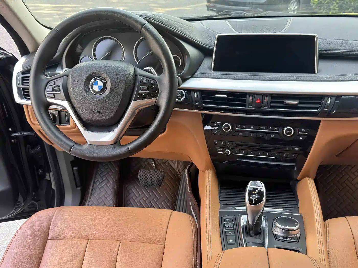 BMW X6 2015 xDrive35i Luxury Model фото 13