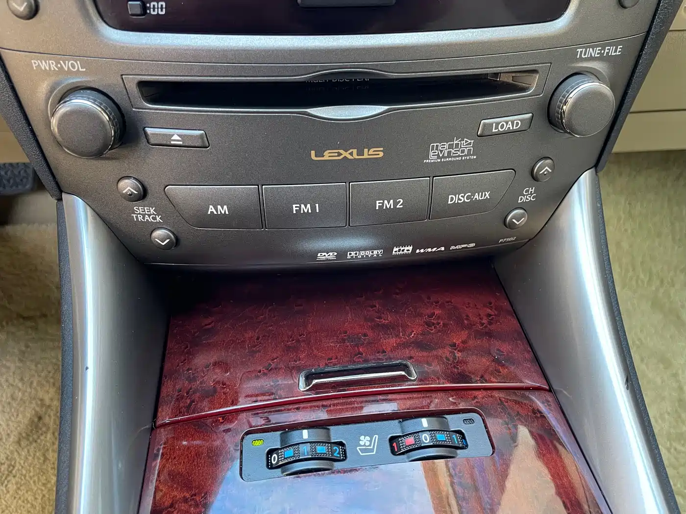 Фото 7 - Lexus IS