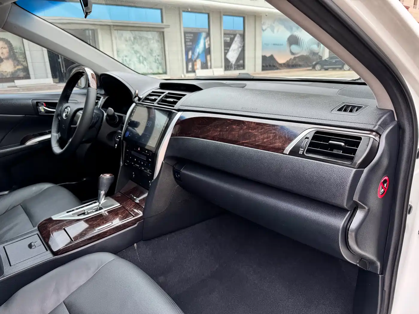 Toyota Camry 2015 2.0G Leading Edition фото 13