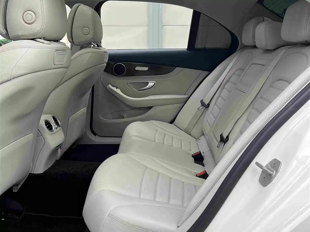 Фото 5 - Mercedes-Benz C-Class