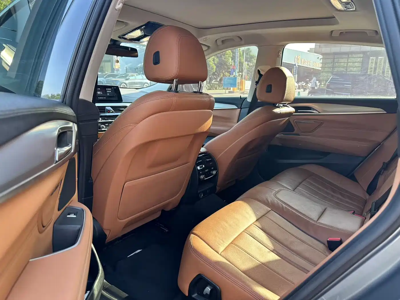 BMW 6 Series GT 2018 630i M Sport Package фото 6
