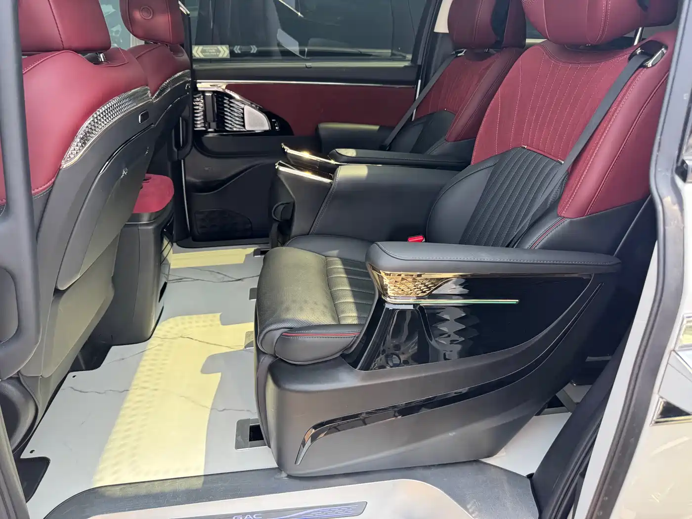 GAC Trumpchi Trumpchi E9 2023 E9 MAX фото 12