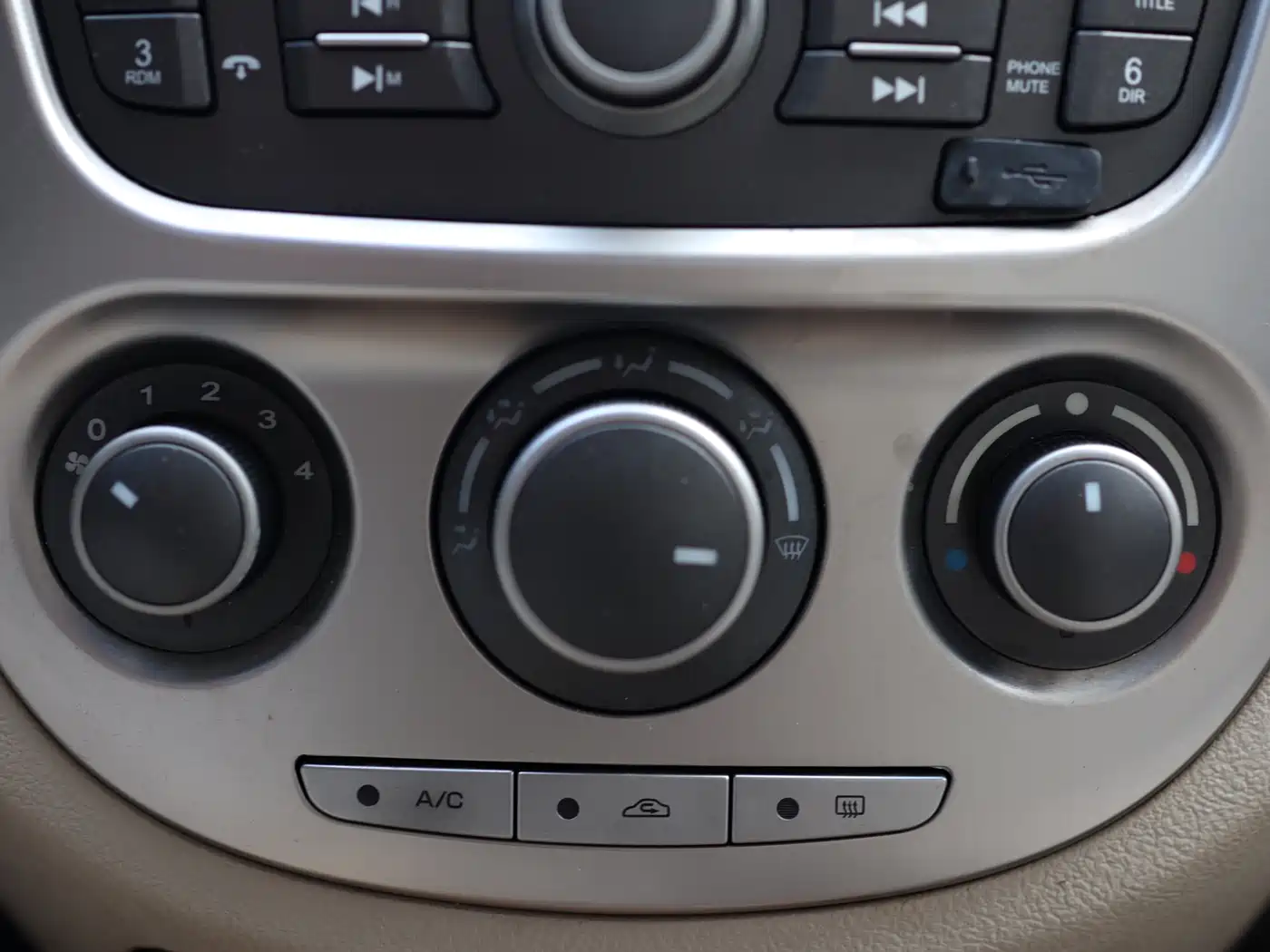 Buick Excelle 2015 1.5L Automatic Classic фото 14