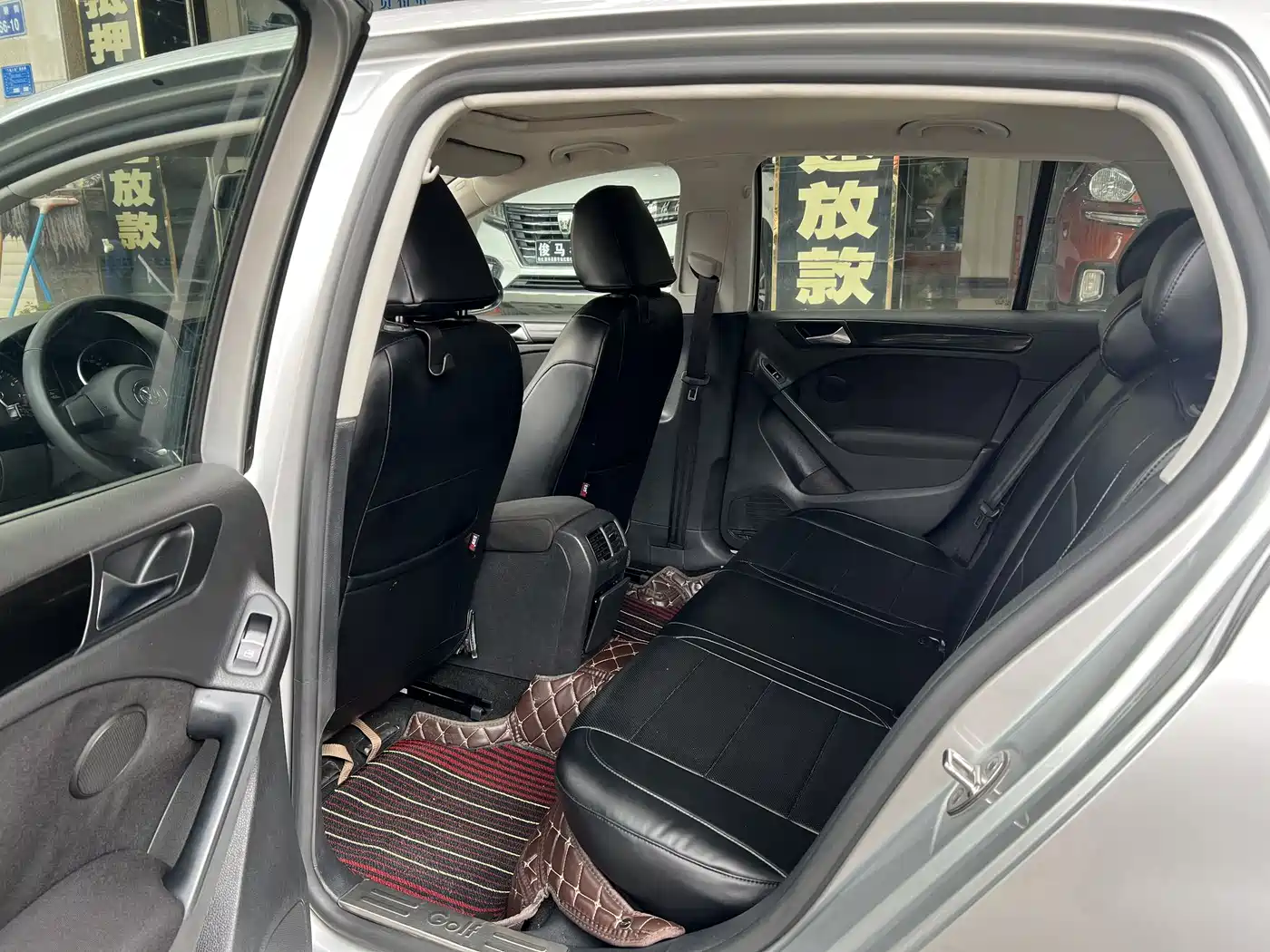 Volkswagen Golf 2012 1.6 Automatic Comfort Type фото 8