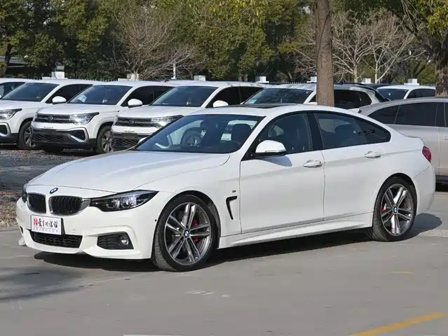 BMW 4 SERIES
