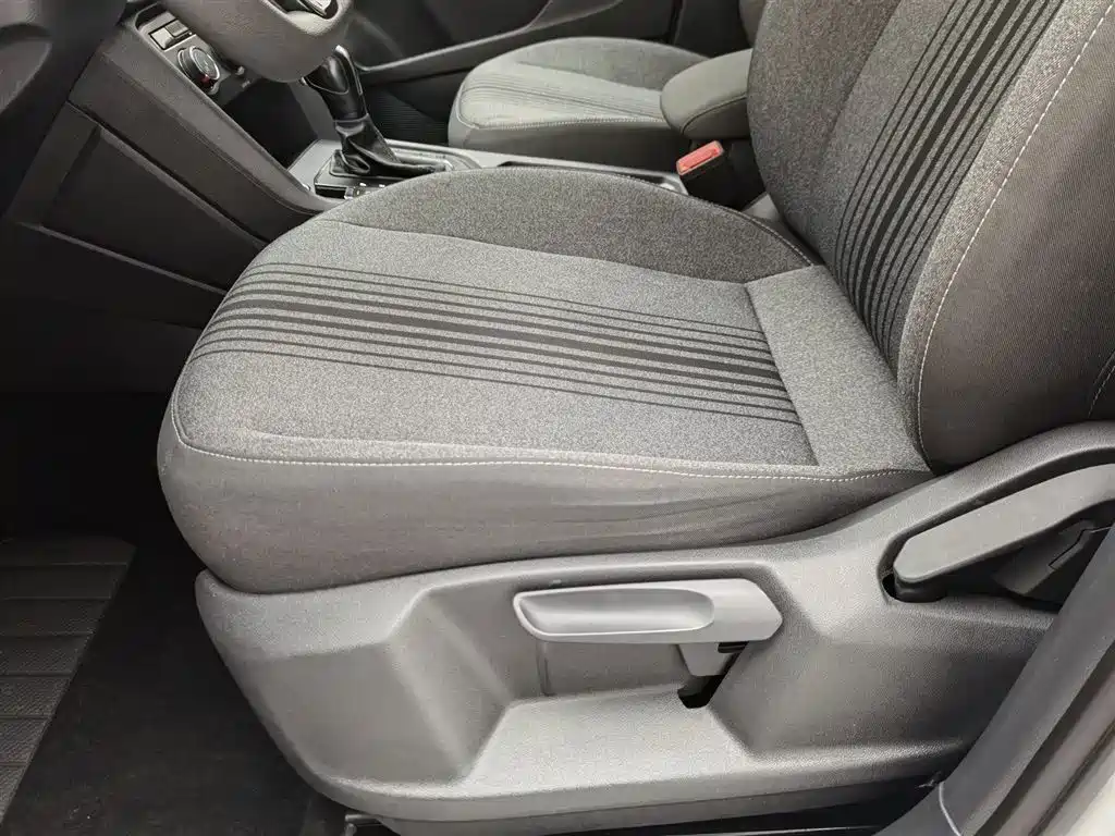 Volkswagen Tharu 2021 Model 280TSI 2WD Trend Edition фото 20