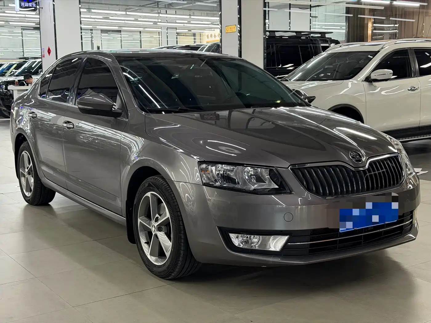 Škoda Octavia 2016 1.6L Automatic Smart Edition фото 2