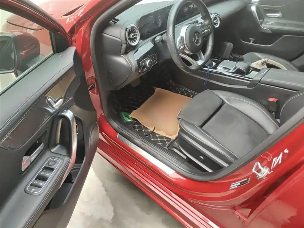 Mercedes-Benz A-Class 2020 A 200 L Sport Sedan фото 16