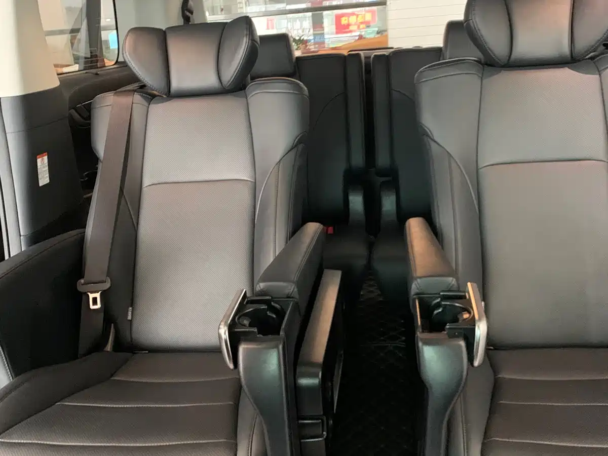 Toyota Alphard 2019 Hybrid 2.5L Premium Edition фото 17
