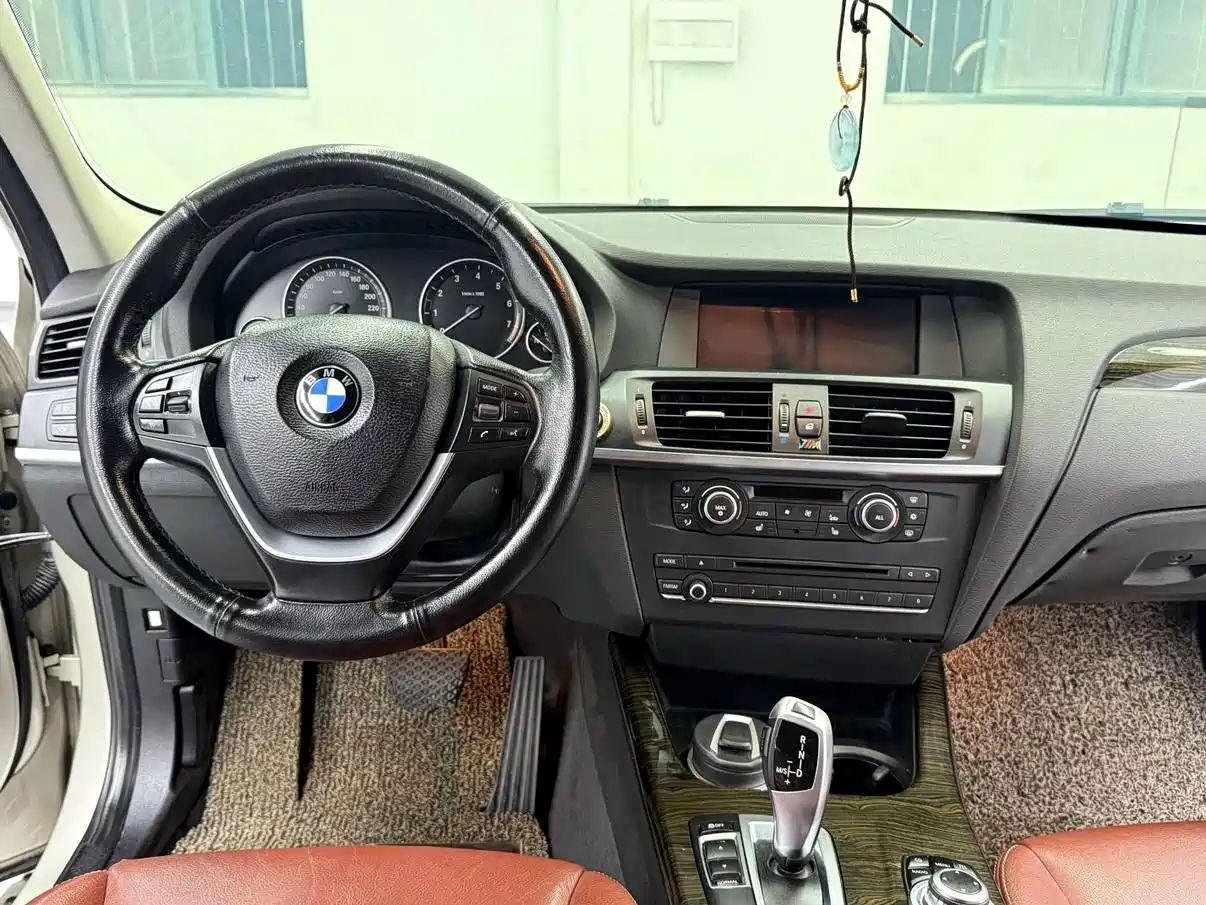 صورة 9 - BMW X3 (Import)