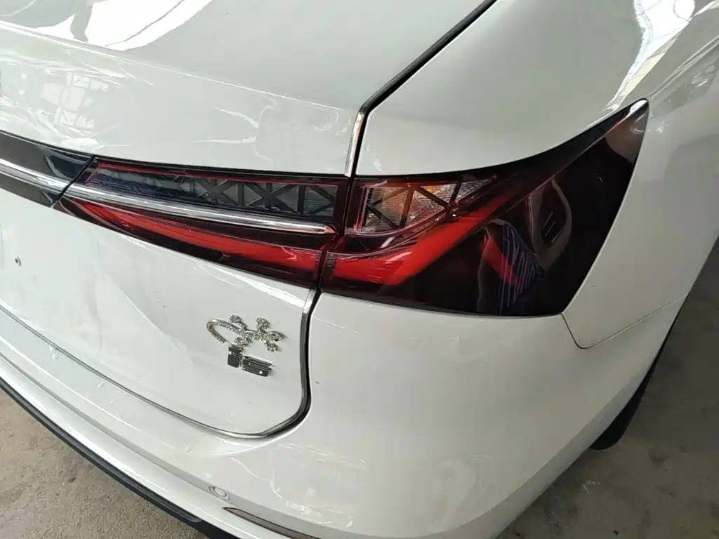 Roewe i5 2025 2023 1.5L CVT Luxury Edition