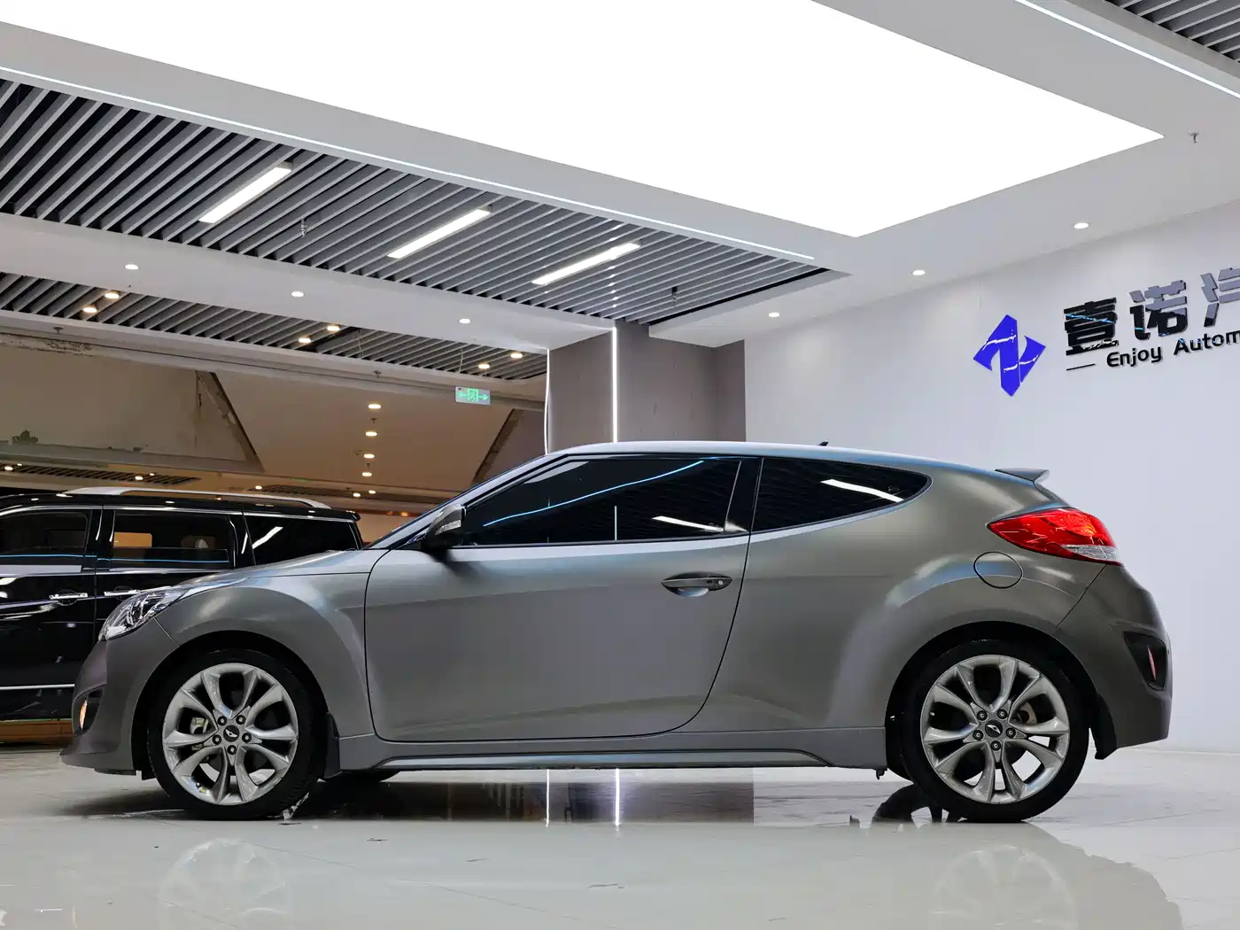 Hyundai Veloster 2015 1.6T Automatic Luxury Edition фото 3