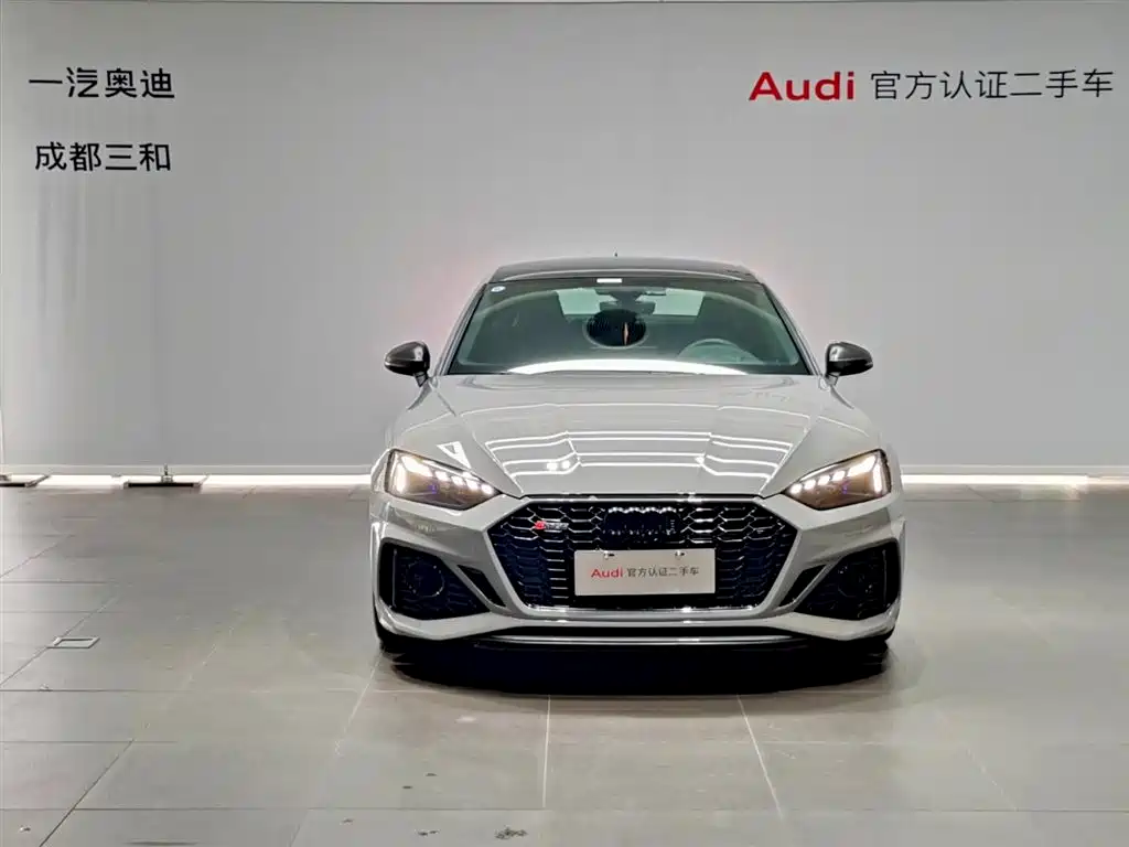 Audi RS 5 2023 Model RS 5 2.9T Sportback Dark Gold Edition фото 2