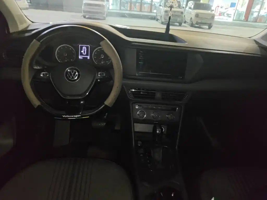 Volkswagen Tharu, миниатюра 10