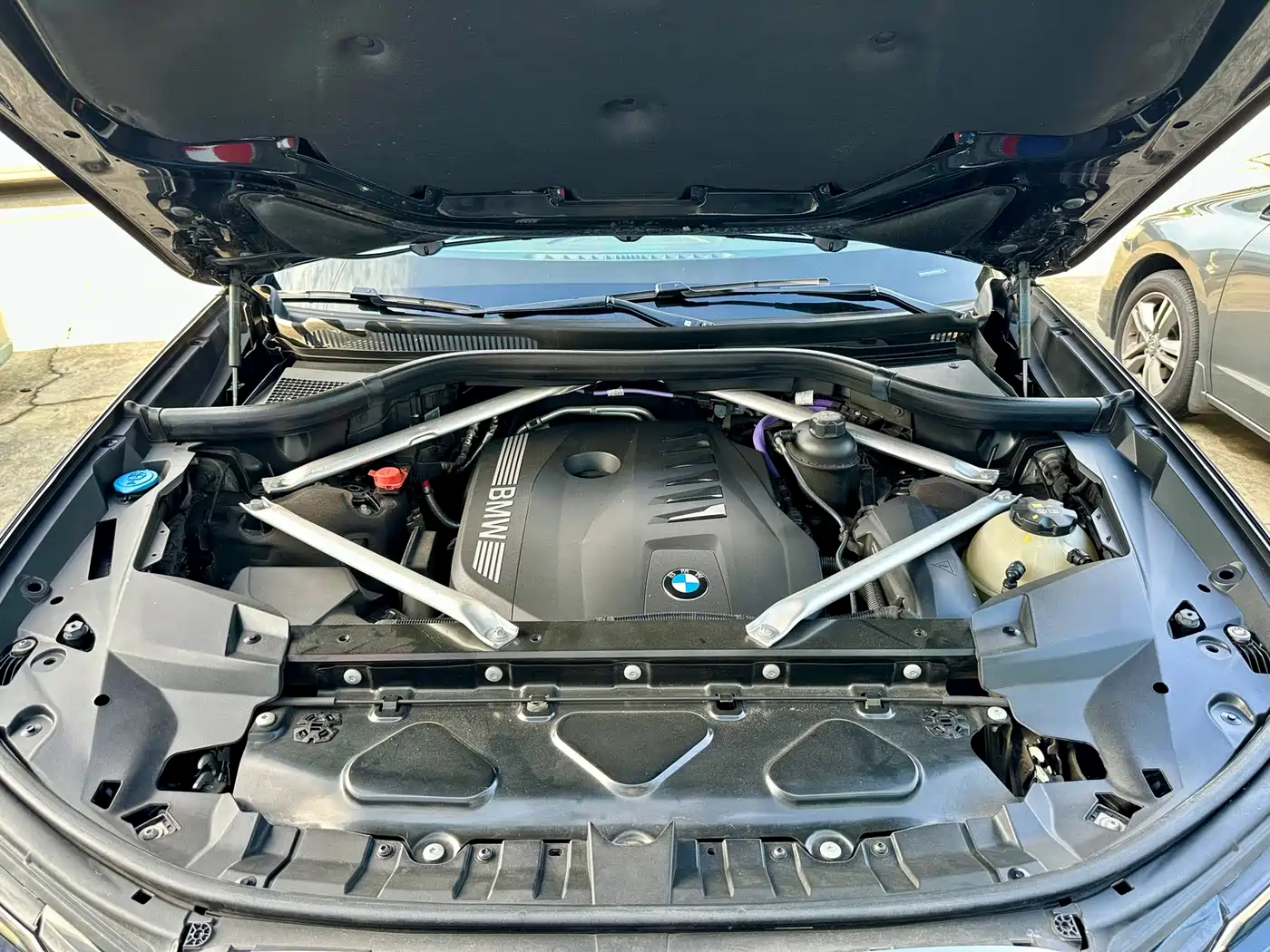 BMW X7 2024 2023 xDrive40i Leading Luxury Package