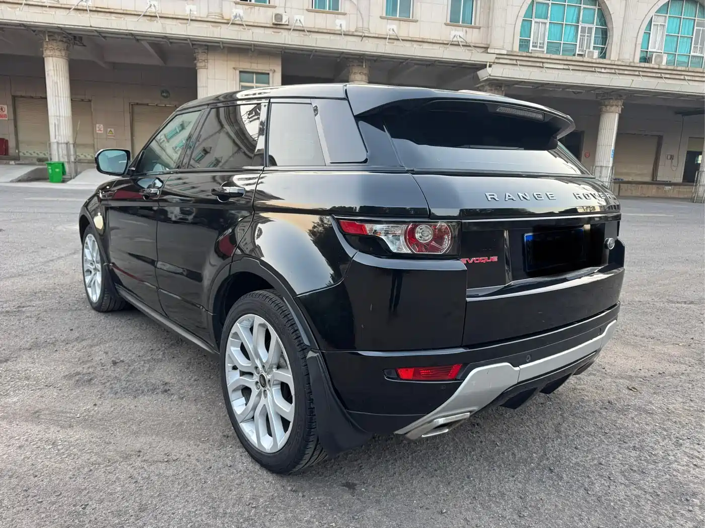 Land Rover Range Rover Evoque (Import) 2013 2.0T 5-door Dynamic Edition фото 9