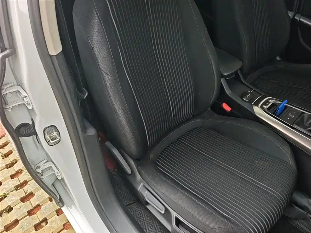 Peugeot 408 2018 350THP Automatic Luxury Edition фото 25