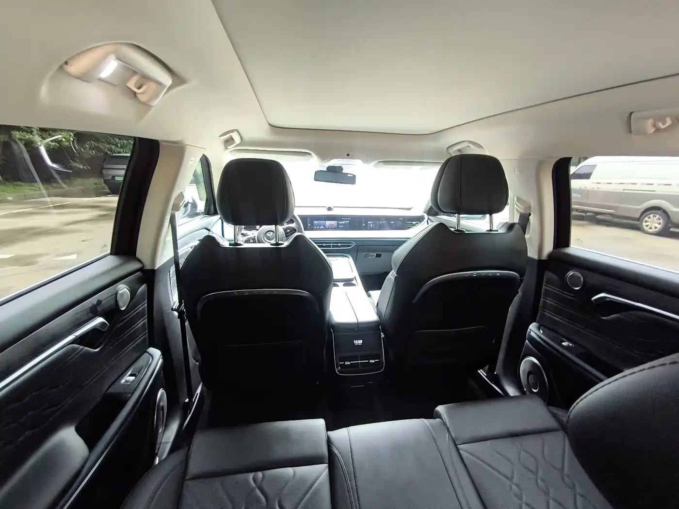 Voyah Auto VOYAH FREE 2024 Ultra Long Range Intelligent Driving Edition фото 12