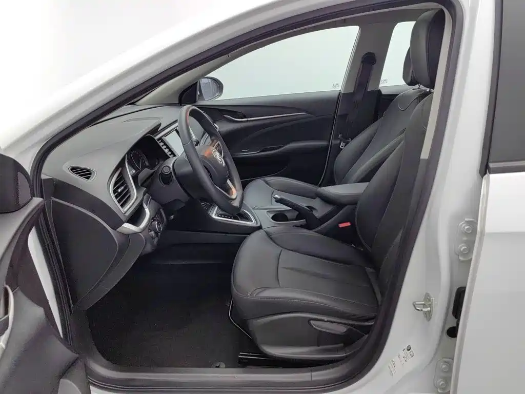 Фото 10 - Buick Excelle