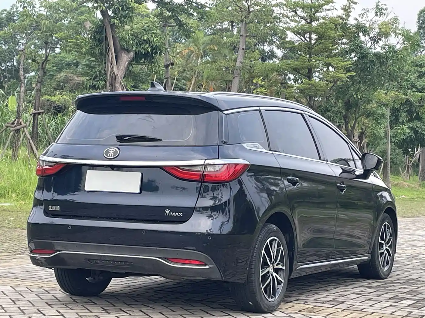 BYD Song MAX 2018 1.5T Auto Smart Connected Premium 7-Seater фото 9