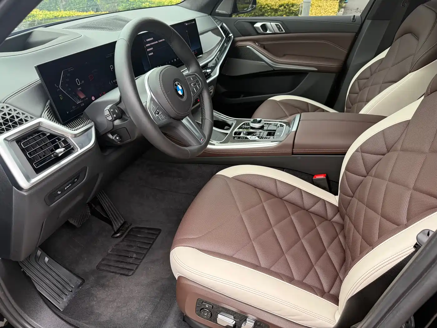 BMW BMW X5 2023 xDrive 40Li Premium M Sport Black Night Package 7