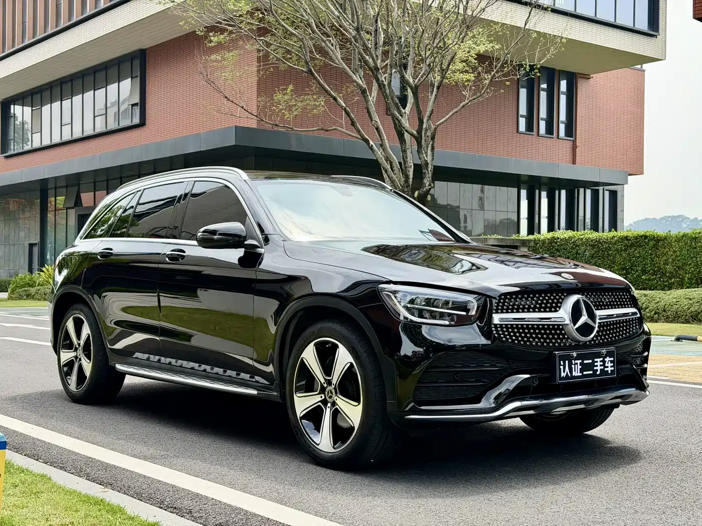 Mercedes-Benz GLC 2022 Facelift GLC 300 L 4MATIC Dynamic Collector's Edition фото 7