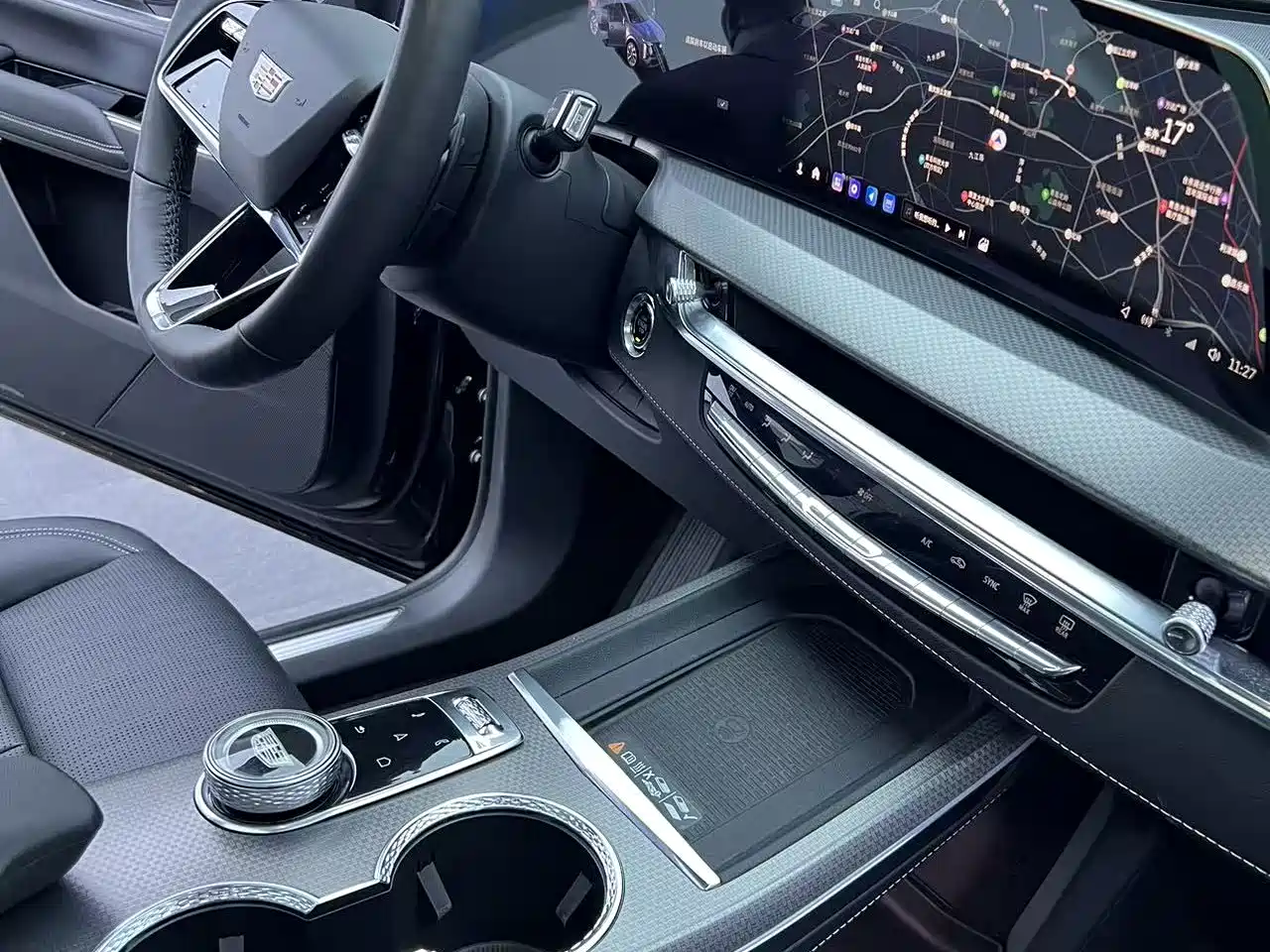 Cadillac XT5 2025 2.0T Luxury фото 12
