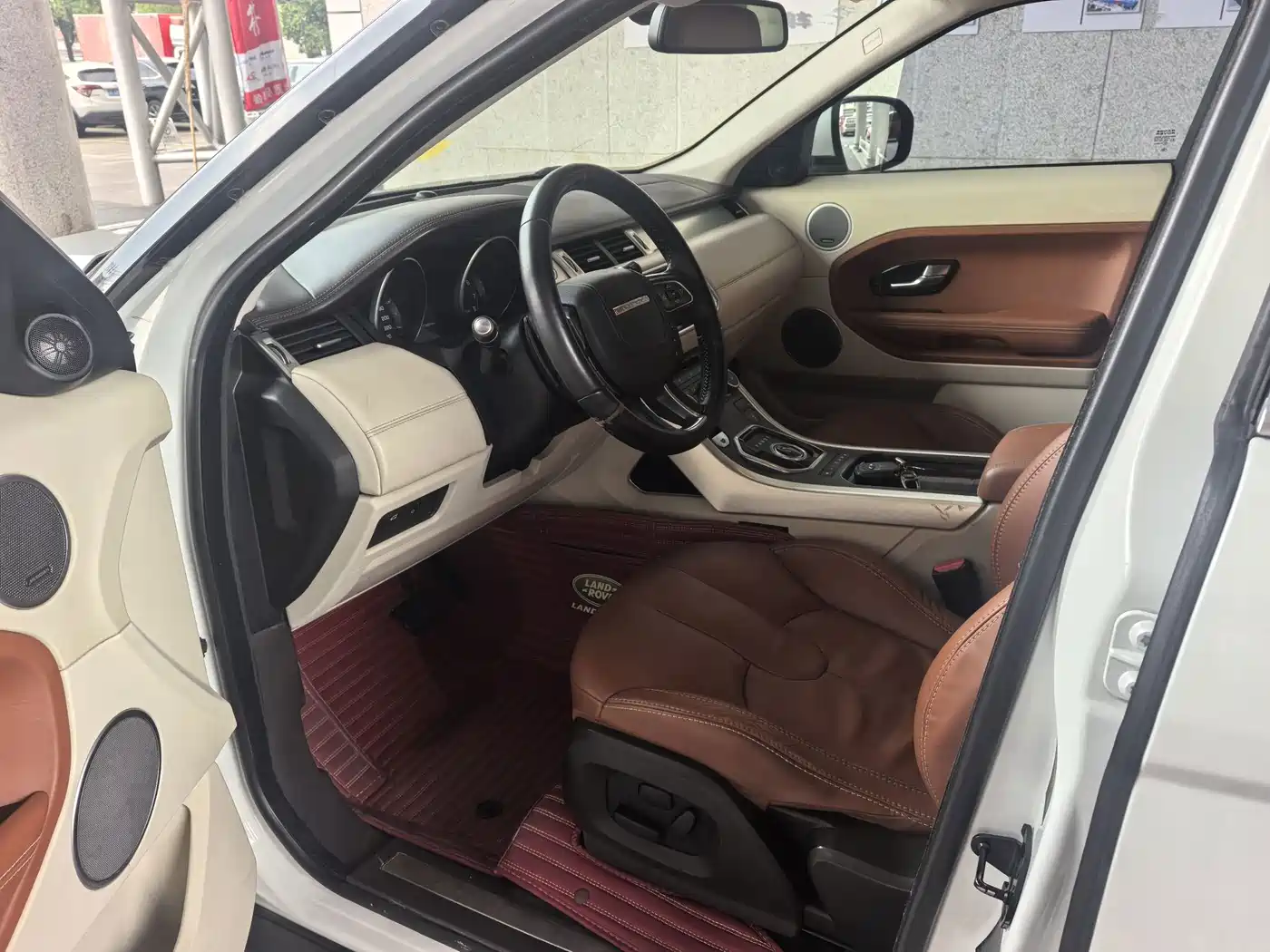 Land Rover Range Rover Evoque (Import) 2012 2012 2.0T 5-door Premium Edition