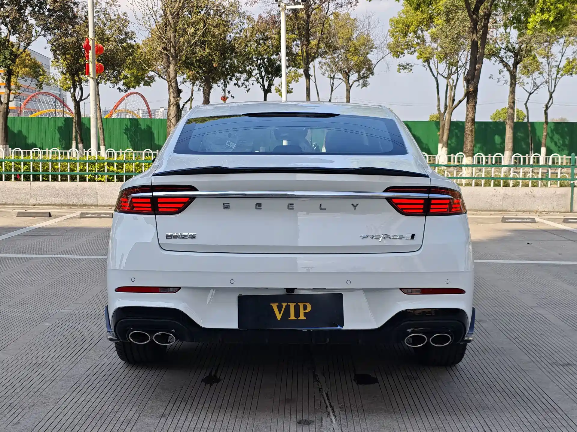 Фото 14 - Geely Preface
