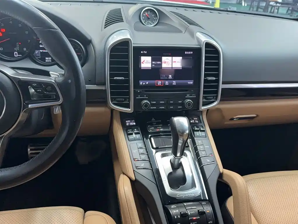 Porsche Cayenne 2016 Cayenne Platinum Edition 3.0T фото 5