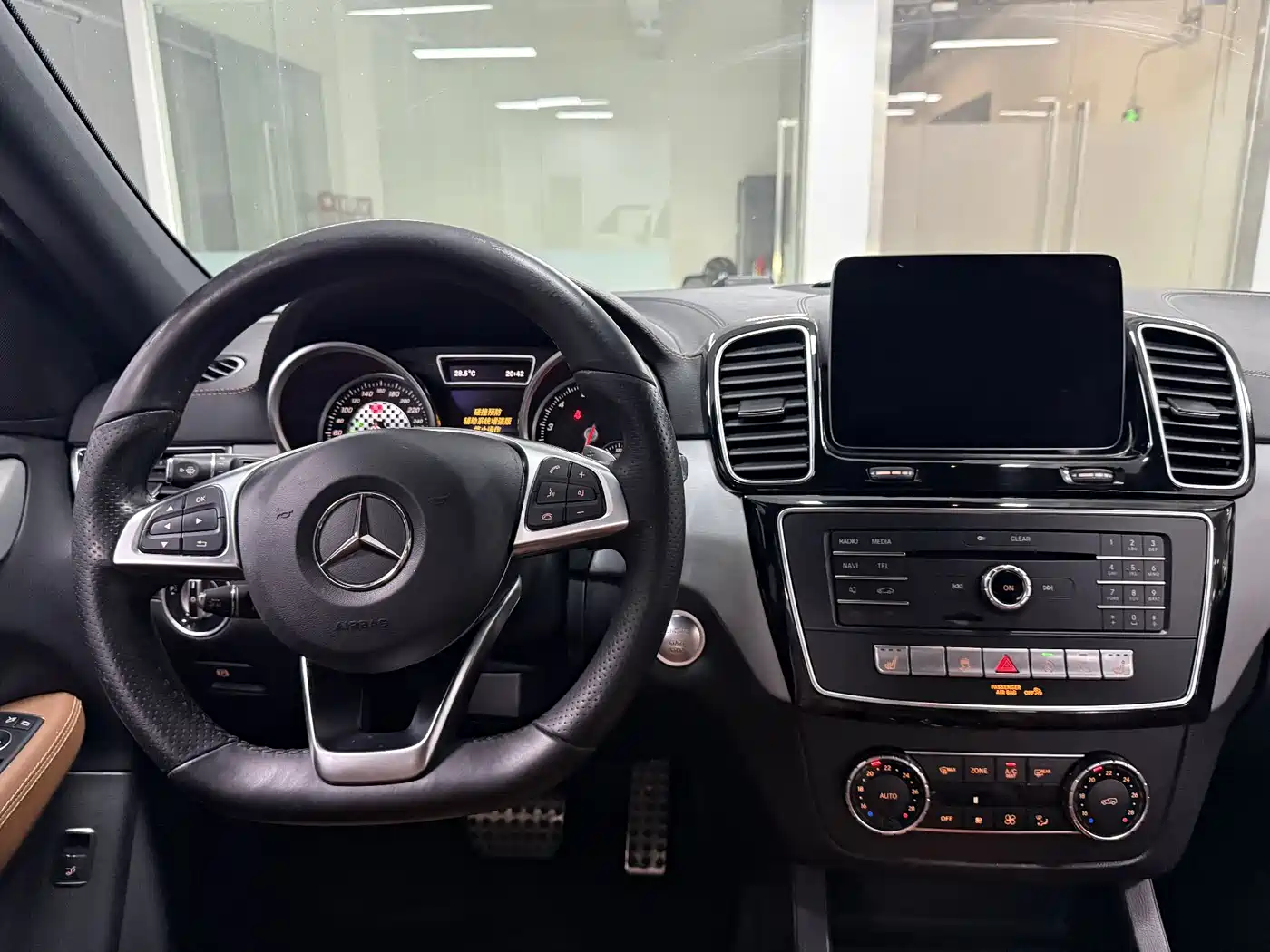 Mercedes-Benz GLE 2016 GLE 450 AMG 4MATIC фото 16