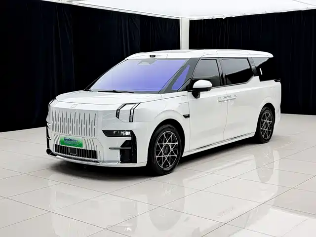 Zeekr 009 6 мест, Executive, полный привод, 140kWh