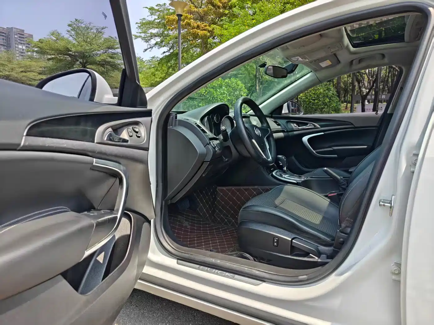 Buick Regal 2015 1.6T Leading Tech Edition фото 9