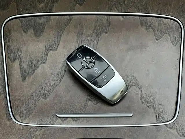 Mercedes-Benz E-Class 2019 E 260 L фото 16
