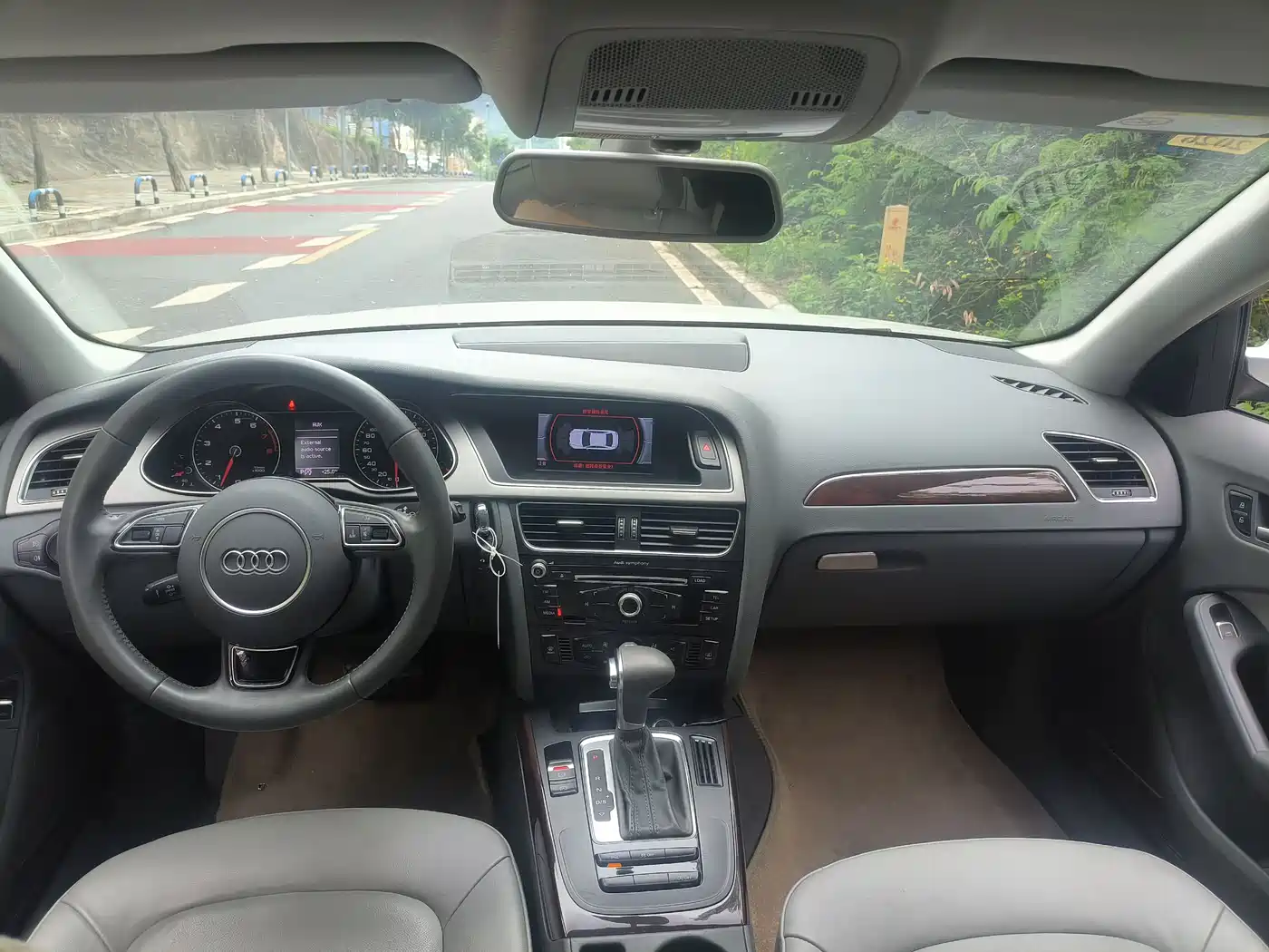 Audi A4L 2013 35 TFSI Automatic Comfort фото 6