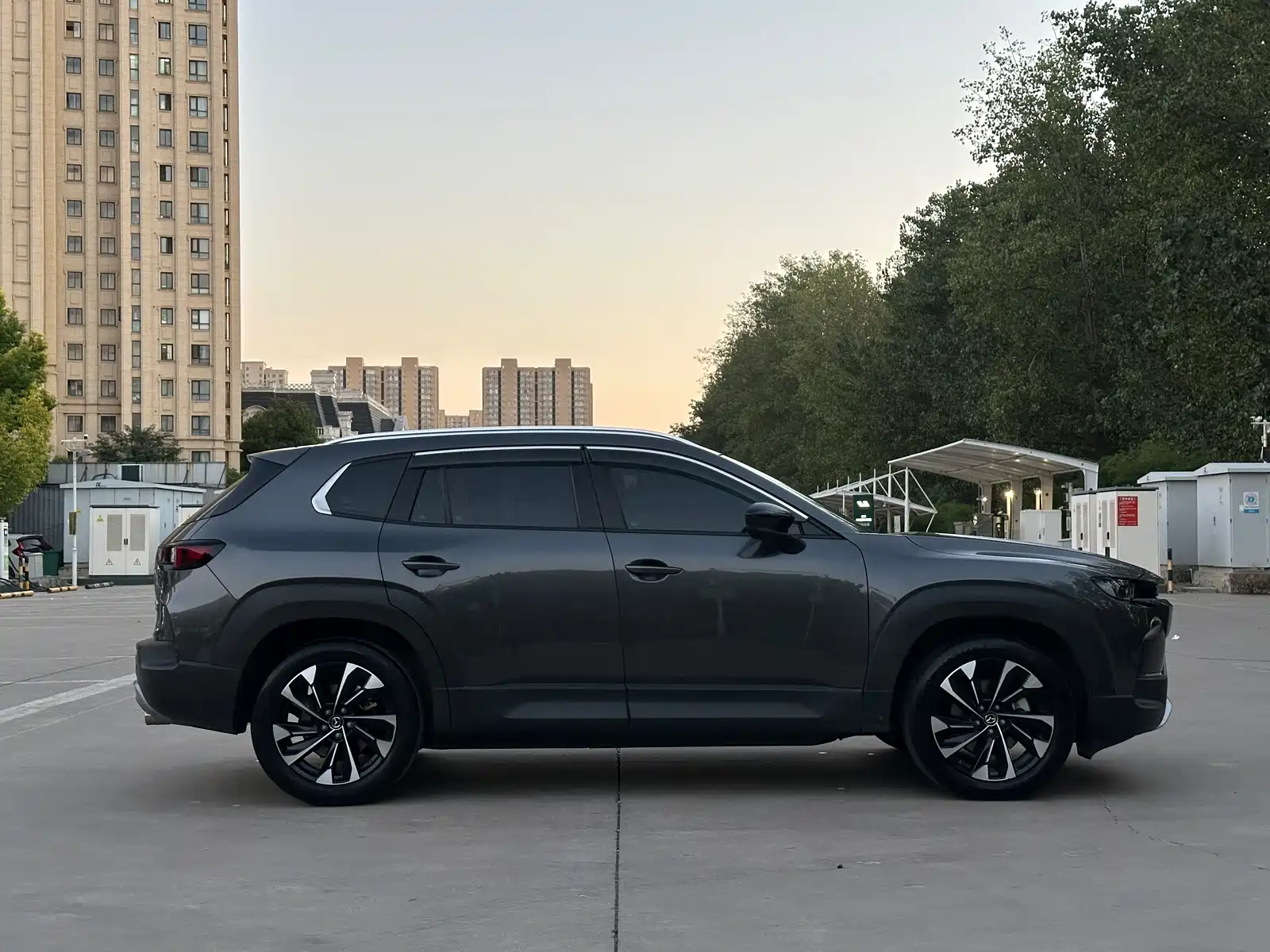 Photo 7 - Mazda CX-50