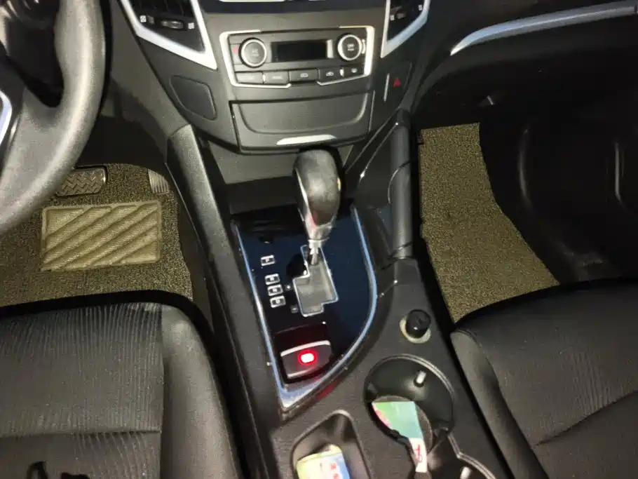Dongfeng Aeolus Dongfeng Fengshen AX7 2015 2015 2.0L Automatic Smart Joy