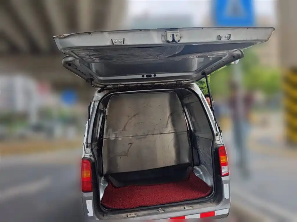 Wuling Motors Wuling Zhiguang 2021 2020 1.2L Van Utility China VI 5-seat LSI