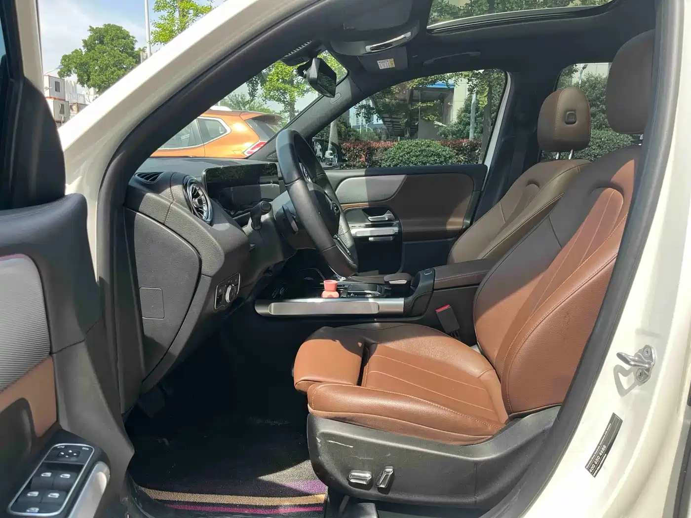 Mercedes-Benz GLB 2022 Model GLB 200 Dynamic Edition фото 5